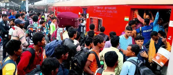Central Railway detects 39 cases of misuse of foreign tourist quota, fines errant passengers Rs 3.56 lakh