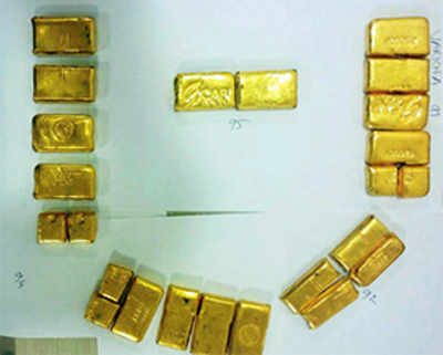 Customs arrests 6 passengers for smuggling gold, euros worth Rs 1.4 cr