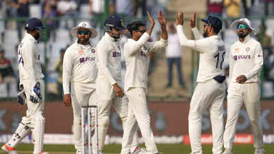 India vs Australia highlights: India 21/0 at stumps on Day 1, trail Australia by 242 runs