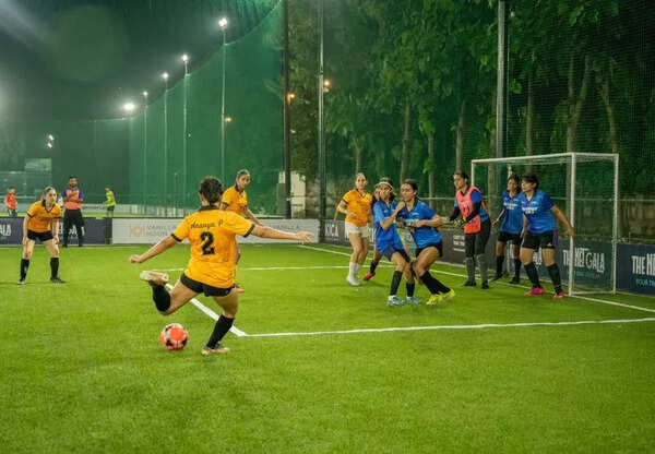 From desk to turf: Many take to sports for work-life balance