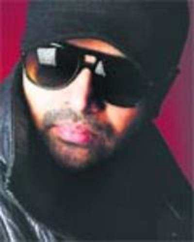 Himesh returns to his first love