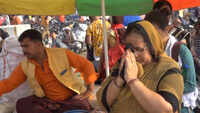 Prayagraj: Devotees take holy dip in Ganga on occasion of Buddha Purnima 