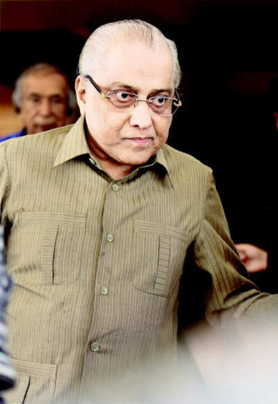 Dalmiya returns as BCCI Prez, Anurag Thakur new Secretary