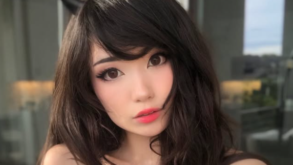 Emiru’s Twitch stream sparks viewbotting debate after 7K viewers return in minutes