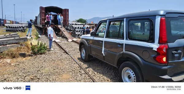 Railways starts loading of cars from Igatpuri goods shed