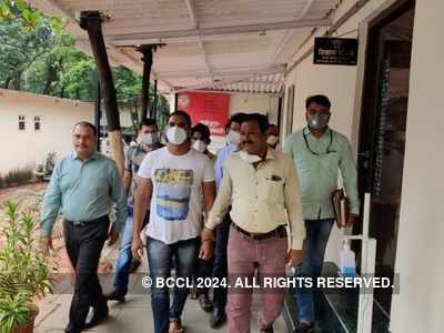 Thane: TMC ward boy arrested for selling fake negative RT-PCR test reports