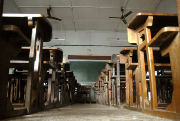 <p>Karnataka government PU colleges with less than 10 students may shut</p>