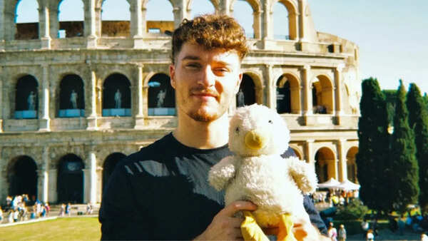 How this traveller from London and his very ‘unusual’ travel partner quietly built a global following