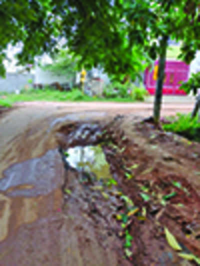 Unfinished pipeline work in Singasandra is a hazard