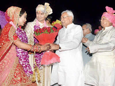 Chaos at Tej Pratap’s wedding: Crowd loots food, crockery