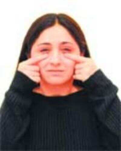 Facial yoga: wrinkle eraser