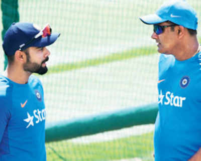 Showdown to throwdowns…intriguing day as Kohli, Kumble arrive for nets