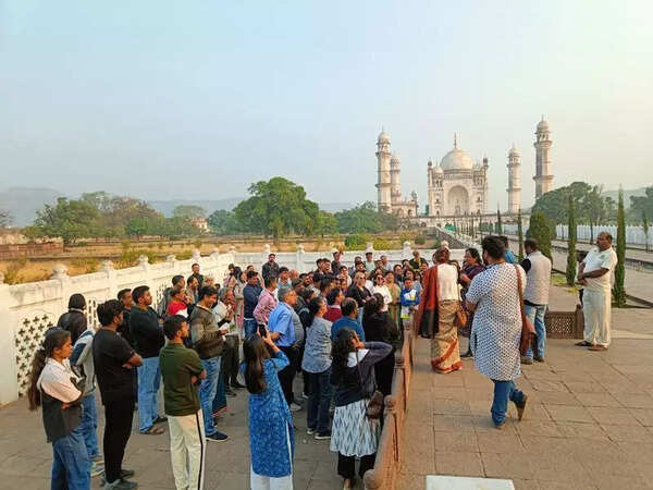 Heritage walk in Sambhajinagar today to mark 360th anniversary of Shivaji Maharaj’s visit