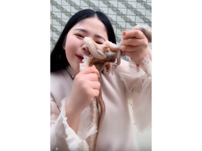 Viral video: Chinese blogger tries to eat octopus alive but her dinner turns on her