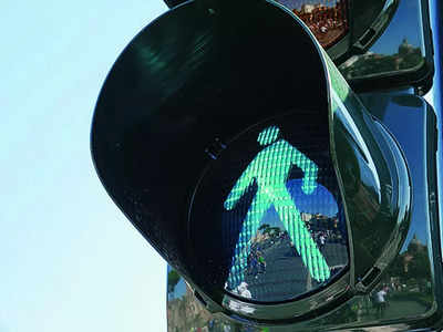 Finally, green signal to Shanthi Layout traffic junction
