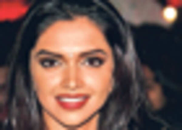 Who's better? Deepika or Sonam 