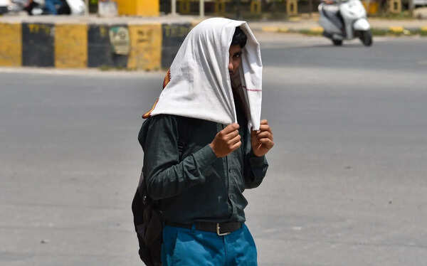Days and nights get warmer in Gurgaon; thunderstorm alert still in place