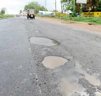 On Bengaluru-Mysuru Road, craters rule
