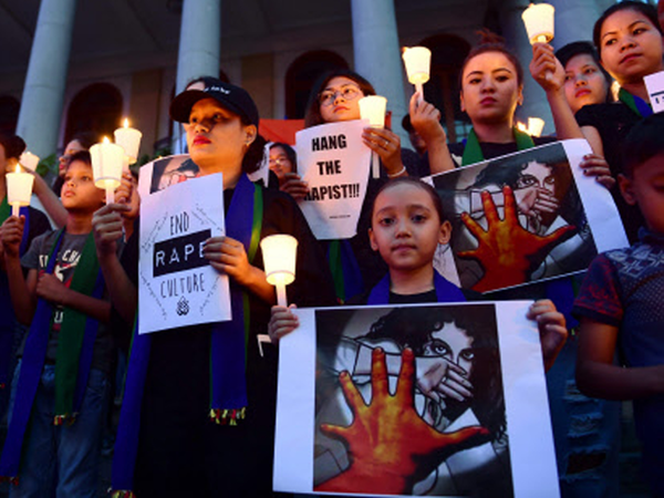 Cabinet clears law to punish rapists of minors with life in jail or death