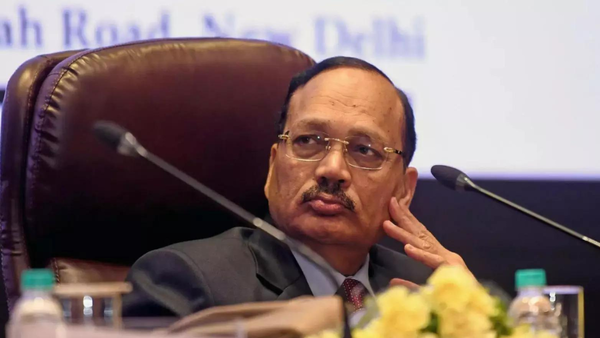 'Youngsters like cockroaches': CJI on unemployed youth turning activists, attacking everyone