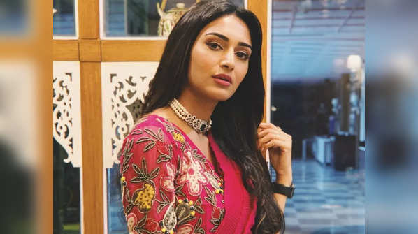 Erica Fernandes spills the beans on the sudden wrap up of Kuch Rang Pyaar Ke Aise Bhi 3; slams the makers and calls out their ‘hypocrisy’