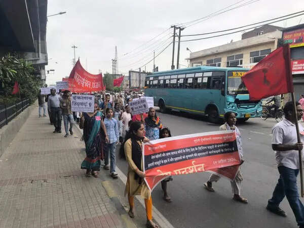 Ludhiana: Workers protest over low wages