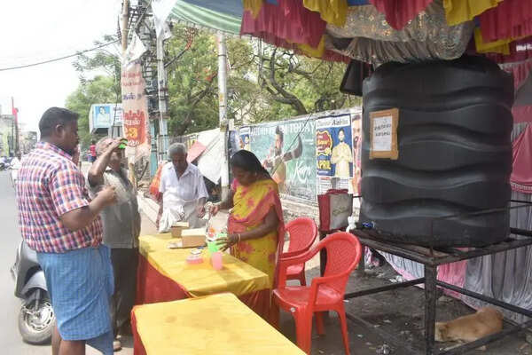 Salem corporation sets up water stalls across city