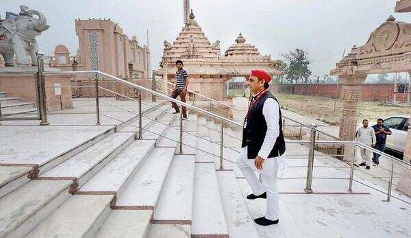 UP assembly elections 2022: Sure of Muslim support, SP chief Akhilesh Yadav set to play Hindu card with temple visits