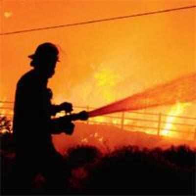 10,000 evacuated due to reno wildfire