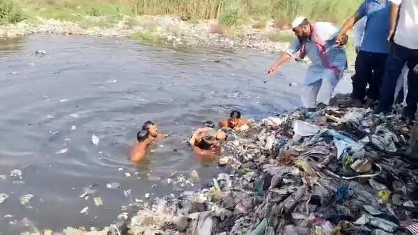 6-year-old chasing kite enters pond in cremation ground, drowns