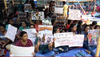 Protest erupts in parts of West Bengal after attack on junior doctor 