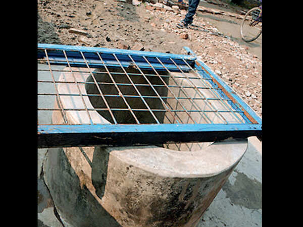 West Bengal: 16 hours after man falls in, body pulled out of well