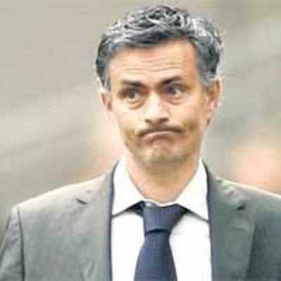 Mourinho to fight United with '˜melons'