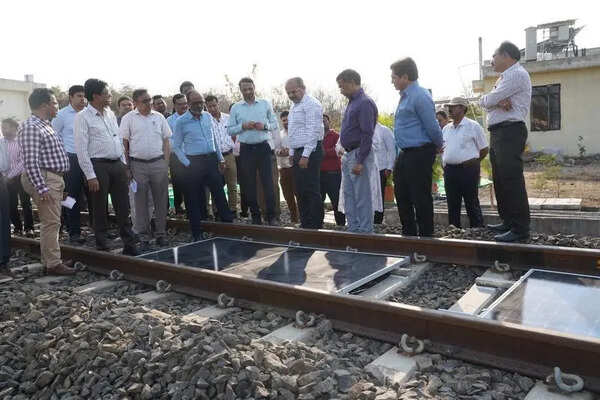 India’s first: Nagpur Metro installs solar panels between tracks at hingna depot