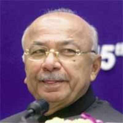 Shinde wants pilot car for a smooth take-off
