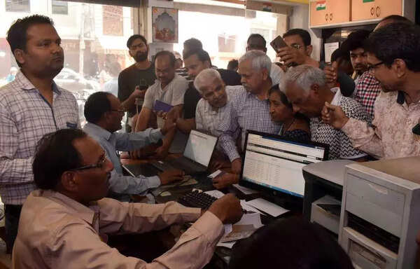 Amid LPG shortage, consumers queue up to complete e-KYC