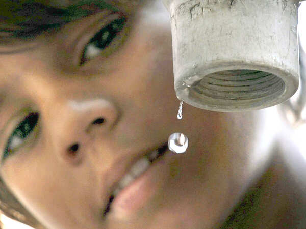Citizens complain of water contamination