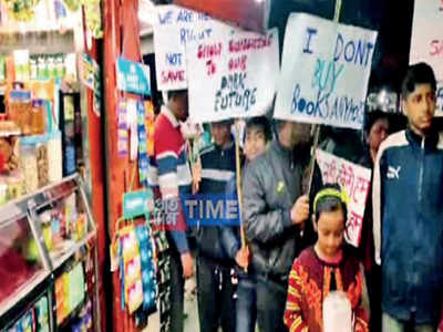 Kids in Assam beg at traffic signals to support studies as parents not paid for 3 years