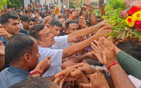 Near Contai old home Shantikunj, Suvendu repeats ‘CM-for-all’ mantra