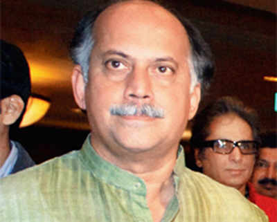 Cong turf war leaves Kamat out in the cold