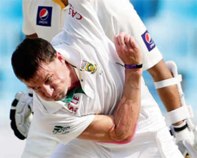 South Africa penalised for ball tampering