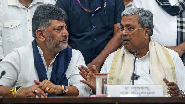 Siddaramaiah’s flight diverted to Jaipur amid heavy rain in Delhi; meeting with Rahul Gandhi postponed to Friday