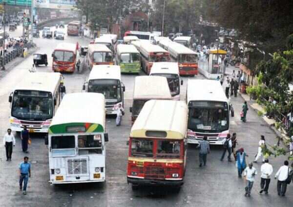 Court hauls up PMPML driver for haphazard parking on arterial road