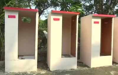 Pune man builds toilet made of thermocols