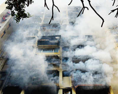 Fire at Mahalaxmi building leaves residents breathless