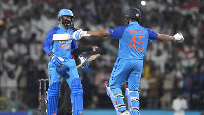 India vs Australia 2nd T20I Highlights: Rohit Sharma shines as India beat Australia by 6 wickets to level series 1-1
