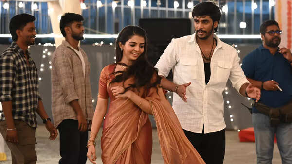 Shoot at Site: A Vadivelu-deva number gets a modern makeover in 'Love Oh Love'