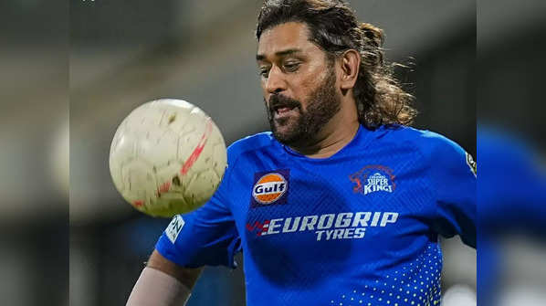 MS Dhoni Hairstyle: CSK star MS Dhoni debuts 'Samurai' hairstyle at IPL ...