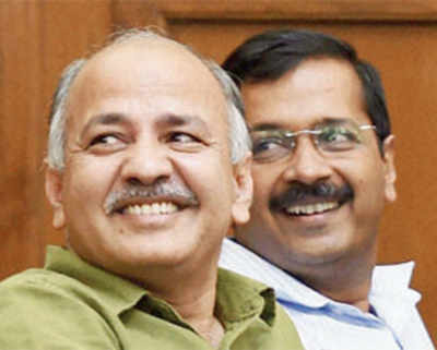 AAP seeks more power to impeach LG, Centre plans to challenge HC order