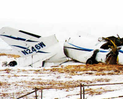 Quebec plane crash kills ex-minister, his family